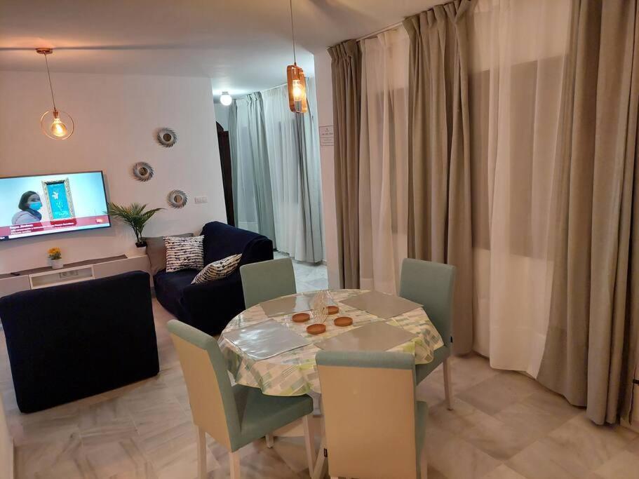 In - 1 Or 2 Bedrooms Apartament Arrecife (Lanzarote)